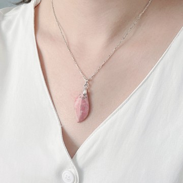 【Rare Shine 覓心】花田月下 | 玫瑰石項鍊 *知性古典 | 天然石系列