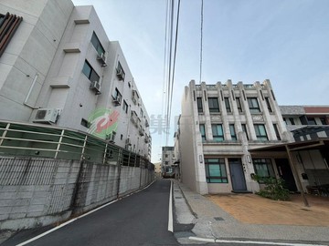 ♦️彰化和美 | 獨棟大面寬四房臨路車庫美別墅｜彰化縣和美鎮東光路