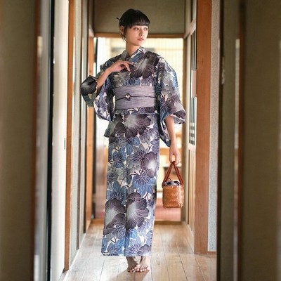 【新品本物】 浴衣 セット ポリエステル浴衣3点セット紺地に矢羽根と撫子19104 レトロ - 浴衣