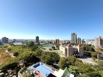 豐樂公園第一排｜湖岸景觀｜三房雙平車捷運宅｜台中市南屯區文心南五路一段