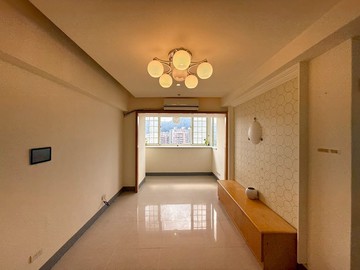 皇家特區景觀2房車～屋況佳～採光棟距優｜新北市土城區德峰街