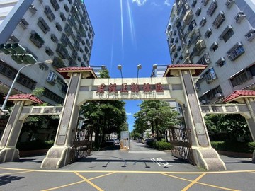 亞灣核心│尊榮珍藏│正勤國宅美三房｜高雄市前鎮區中華五路