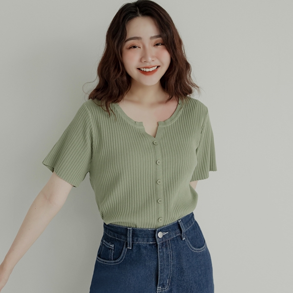 春氛多色慵懶小V領針織上衣 中大尺碼上衣
