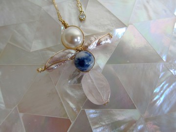 Minertés+童趣系列-No.1-青花瓷娃娃-蘇打石‧珍珠‧粉晶‧鋯石