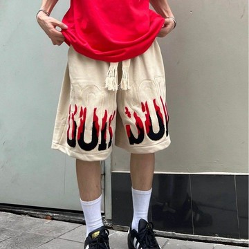 臺灣出貨 國潮美式復古火焰字母短褲男生夏季寬鬆休閒運動百搭五分褲子 五分褲 訓練褲健身短褲