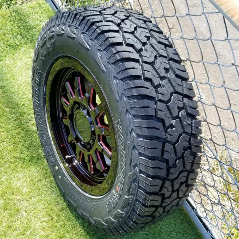 4本価格 ハイエース200系 タイヤホイール 16インチ 215/70R16 YOKOHAMA 