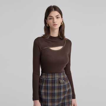 ILEY伊蕾 交錯縷空燙鑽羊毛針織上衣(深咖；M-L)