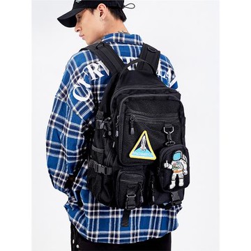 雙肩包男潮牌日系工裝大容量登山包機能學生徽章旅行背包電腦包女