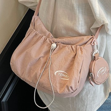 Bag House👜 大容量包包女2025新款小衆單肩斜挎包大學生通懃百搭單肩託特包
