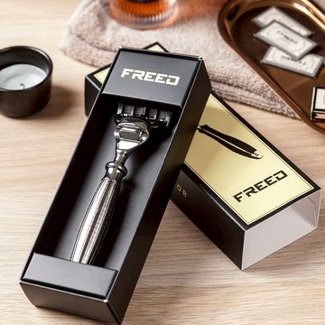 [快速出貨]【FREED】蝕刻系列 - 五刀式刮鬍刀 - 手雷款 客製化刻字 生日禮物 送禮推薦 男生禮物 現貨 摩羯座 水瓶座 禮物獨家 新品上市 情人節禮物