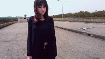 Sharon缺口蕾絲上衣