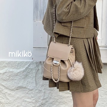 現貨包包｜毛球鏈條荔枝紋肩背包【G40128】小香風 鏈條包 大地色 腋下包 單肩包 斜跨包 翻蓋包 手提包 女包包