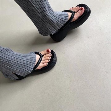 ALL black in Summer|自留!品控款 推薦 復古厚底夾趾人字拖