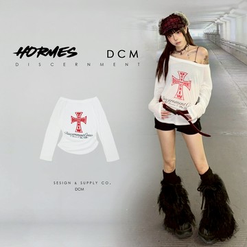 [HORMES](DCM63833)DISCERNMENT DCM 復古 印花 防曬 斜肩 平口 微透膚 紅色十字架