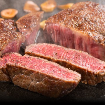三頓飯 【鮮肉王國】澳洲日本種頂級厚切M9+和牛牛排(4片組_300g/片)