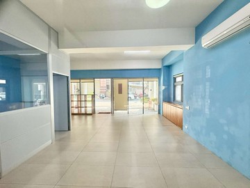 亞灣成功漢神商圈．邊間．大面寬約7.5米優質店面｜高雄市前金區成功一路