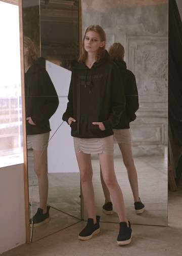 織帶刺繡連帽衛衣