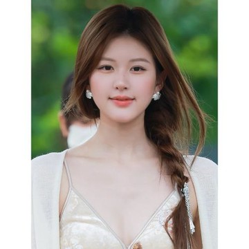 官方首發！許我耀眼趙露思許妍同款花瓣珍珠耳釘法式精致高級