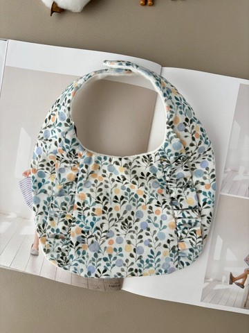 圓圓果語 荷葉花邊圍兜兜 彌月禮 新生兒禮 圍兜兜