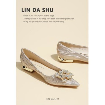 【林大叔】水鉆方扣尖頭平底鞋女粗跟單鞋低跟亮片伴娘婚鞋香檳色
