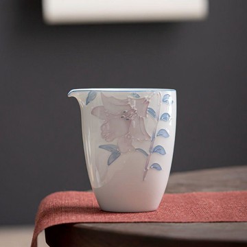 【茶品名】🍵公道杯 過濾 分茶器手繪百合公道杯陶瓷家用茶具套裝配件玉泥影青公杯茶海分茶倒茶器