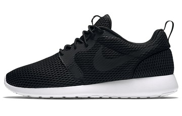 ROSHE ONE HYPERFUSE BREATHE BLACK