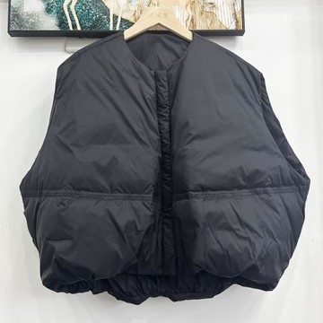 無領羽絨馬甲女寬松秋冬2023新款輕薄白鴨絨百搭外穿圓形馬夾外套