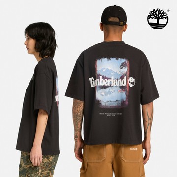 Timberland 中性黑色寬版戶外背面圖案T恤|A5STQ001