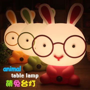 卡通眼鏡兔子臺燈萌兔插電夜燈生日臥室床頭燈