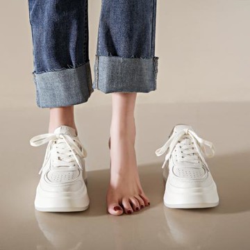 小白鞋女春季2025年春秋新款百搭增高厚底休閑運動鞋板鞋夏季女鞋