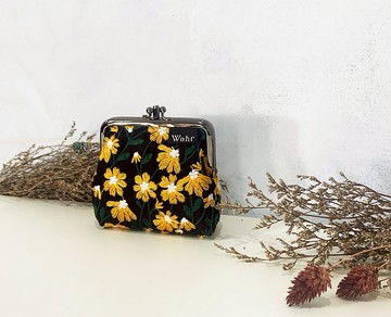 立體刺繡黑黃花 雙格 口金包 卡片包 隨身包 化妝包 雜物包 零錢