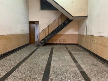 西子灣渡輪海之冰旁街上五樓透天｜高雄市鼓山區延平街