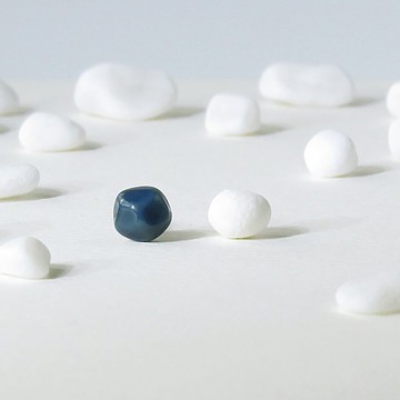 Pure系列 玻璃耳環 耳夾 單隻 不規則 不透明 灰藍色