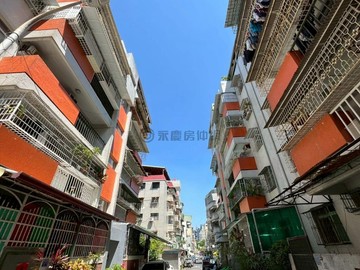 內惟國泰建設｜公寓頂加*大空間｜雙面採光靜巷｜高雄市鼓山區鼓山三路
