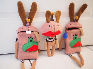 E*grouo 16週年慶 阿兔紀念款 粉藕奶茶 手工娃娃 口水包 門牙包