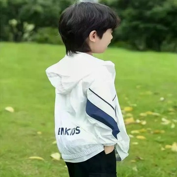 夏季薄款兒童防曬衣新款防紫外線男童外套透氣防曬服 男童外套 防曬衣 夏天空調服 薄款外套 兒童防曬服 皮膚衣