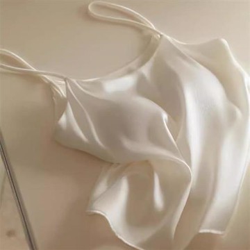 【巴黎精品】現貨+預購 細肩帶背心內搭上衣-純色高奢帶胸墊短版女裝2色a1jf3