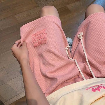 【二十三歲】臺灣出貨美式粉色運動短褲男女夏季外穿寬鬆休閒大褲衩籃球跑步五分中褲潮