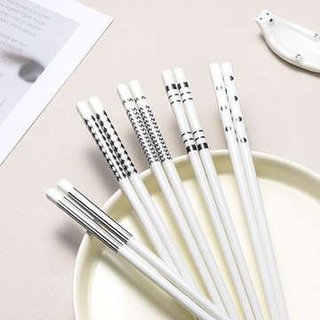 陶瓷筷子組 5雙入【4色可選】 25cm 禮盒 黑白 陶瓷筷 赫本風 陶瓷 筷子 套裝 耐高溫 簡約 送禮 方筷 白瓷筷