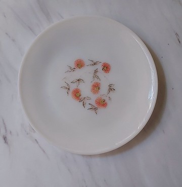 1950's 美國 fireking 淡粉紅花卉 • 牛奶玻璃盤