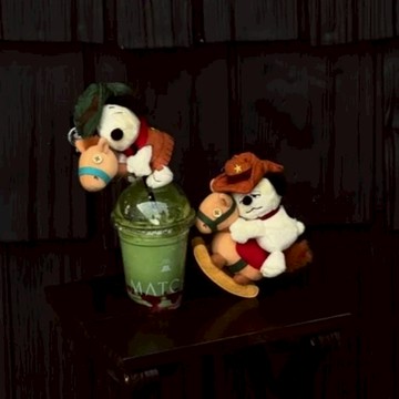 【預購】新年獨家/新年快樂 iSNEAKERS｜Peanuts 史奴比 SNOOPY 歐拉夫 OLAF 2026 馬年限定 吊飾 娃娃