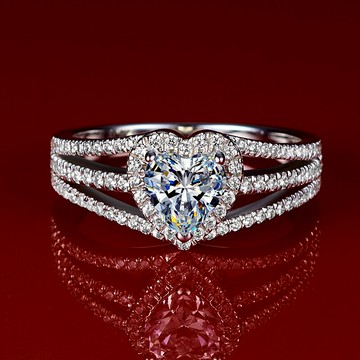 群鑲奢華款心形1克拉超閃鉆戒鍍鉑金Pt950印記豪華輕奢款婚戒女戒