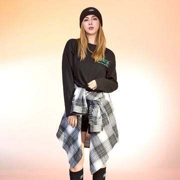 【MAJOR MADE】漸變線條歌德字MJ薄長TEE