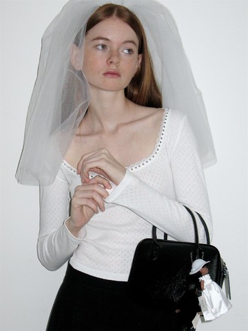 白色 朱麗葉釘珠蕾絲花邊上衣 純白提花純棉針織內搭衫T恤