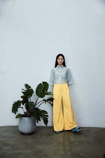 綠色短袖落肩襯衫