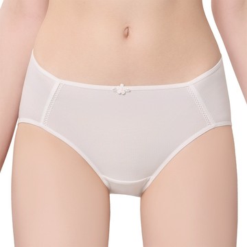 SWEAR 思薇爾 耍花Young系列 M-XXL 舒適 透氣 素面 中腰 三角 女內褲 (瓷白色)