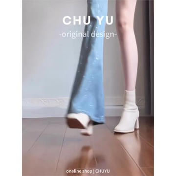 法式瘦瘦靴女加絨米白色粗跟高跟短靴黑色馬丁靴秋冬短靴子女新款