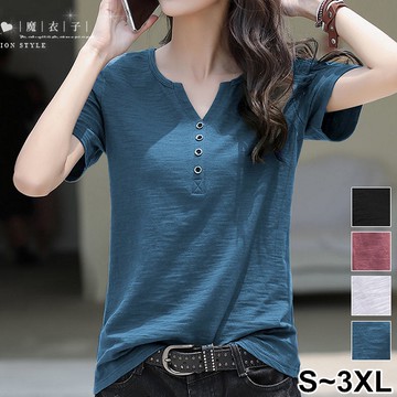 【QV3529】魔衣子-純色V領紐扣造型短袖上衣