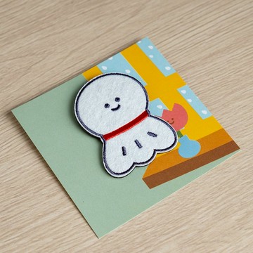 刺繡別針 / 晴天娃娃