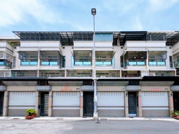 大戶人家‼️新台17線〰️臨路大地坪傳統格局美車墅｜高雄市楠梓區久昌街